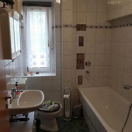 Maisonette Geiseltal アパート